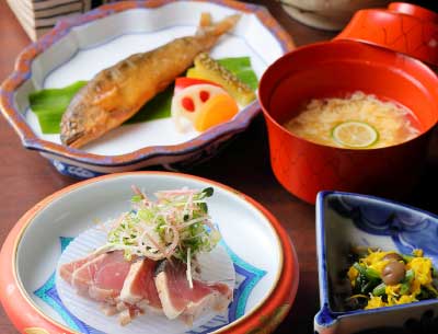 割烹 日富見家
