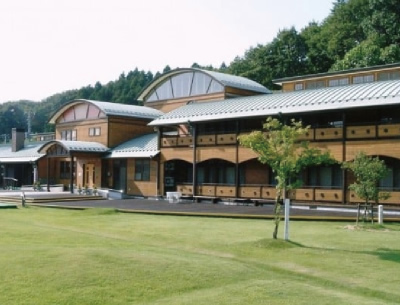 公園の中の宿 ロマン館
